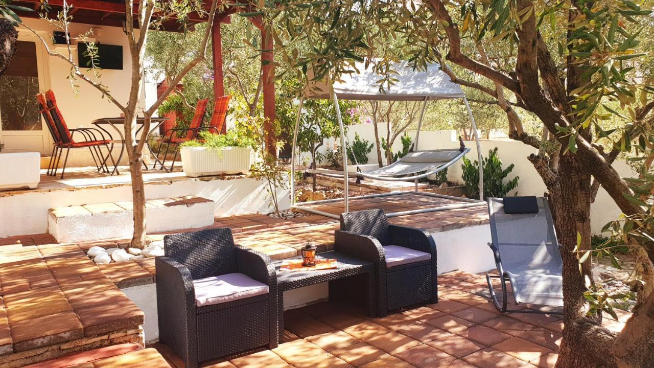 House Oliva With Private Pool And Large Garden Villa Stari Grad  Dış mekan fotoğraf