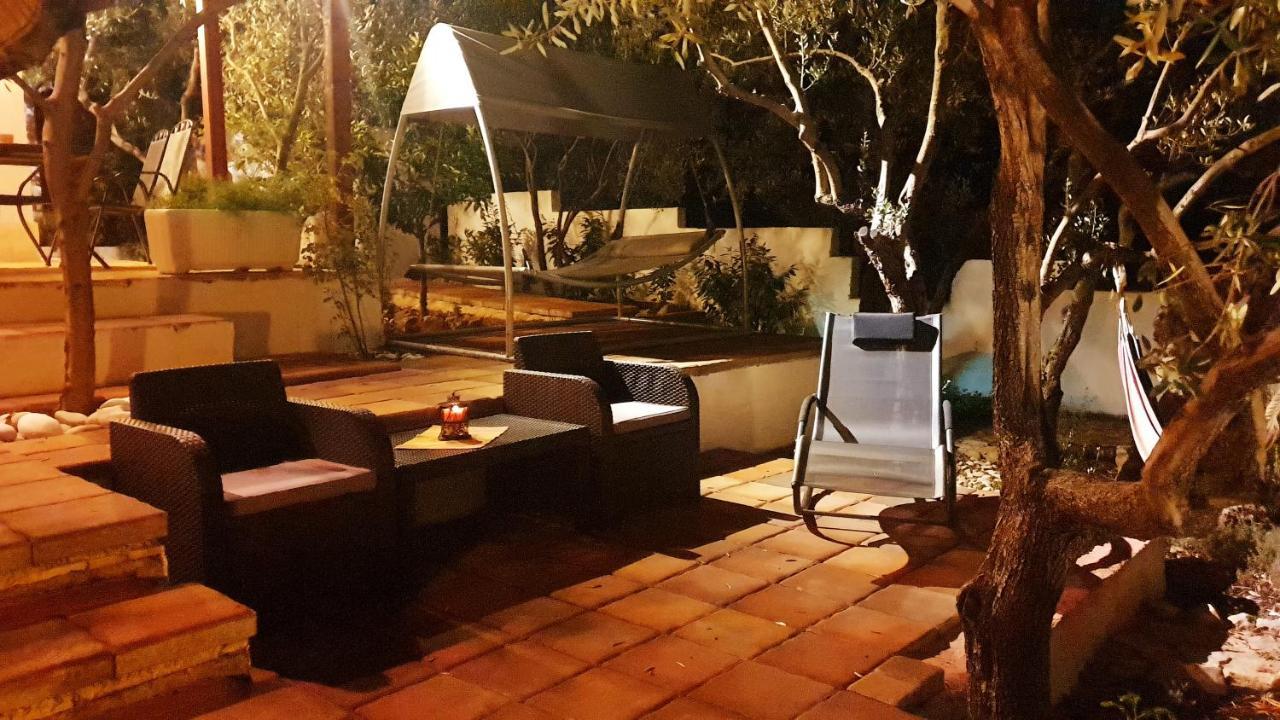 House Oliva With Private Pool And Large Garden Villa Stari Grad  Dış mekan fotoğraf
