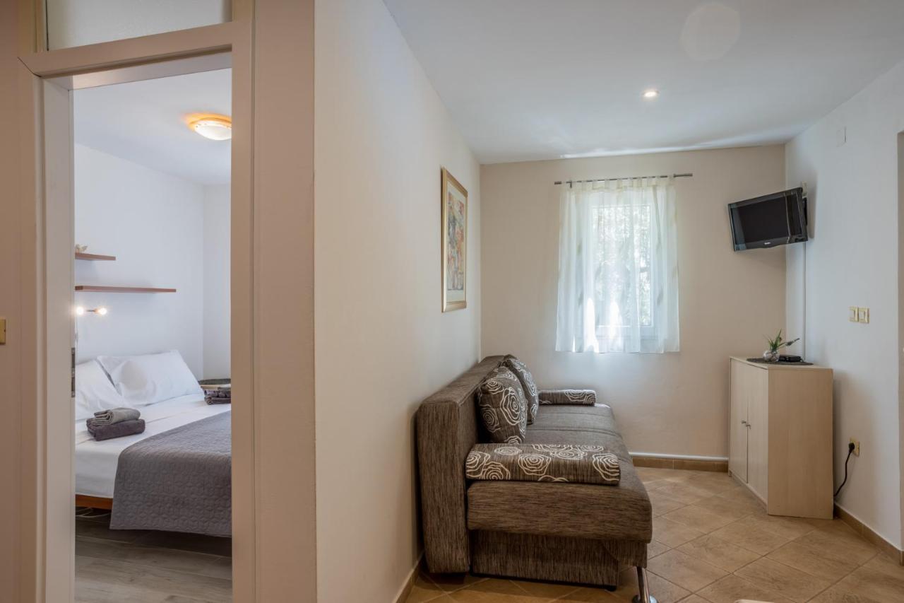 House Oliva With Private Pool And Large Garden Villa Stari Grad  Dış mekan fotoğraf